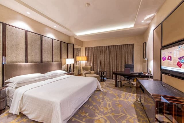Room, 1 King Bed, River View