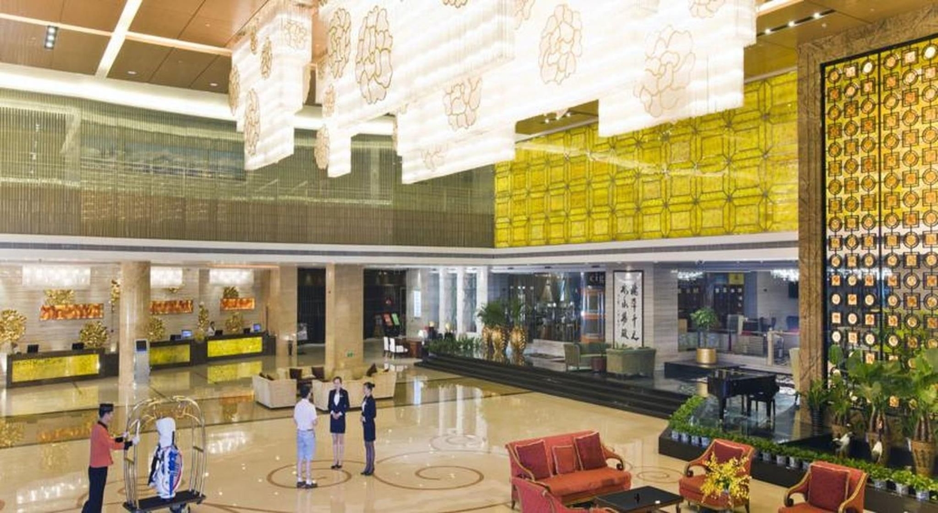 ยูราเซีย อินเตอร์เนชั่นแนล โฮเต็ล (Eurasia International Hotel)0