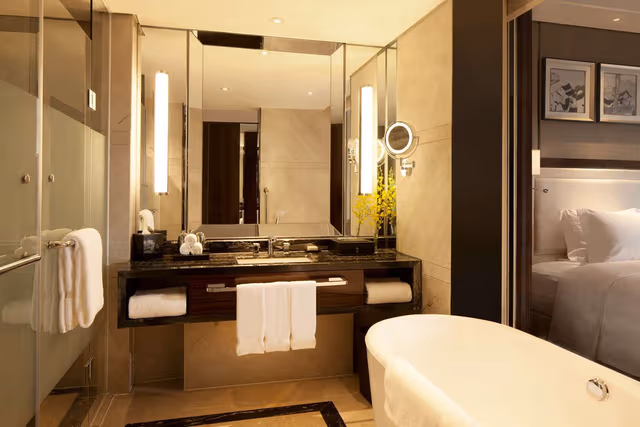 KING GUEST ROOM