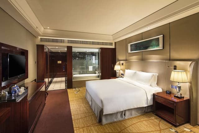 KING GUEST ROOM