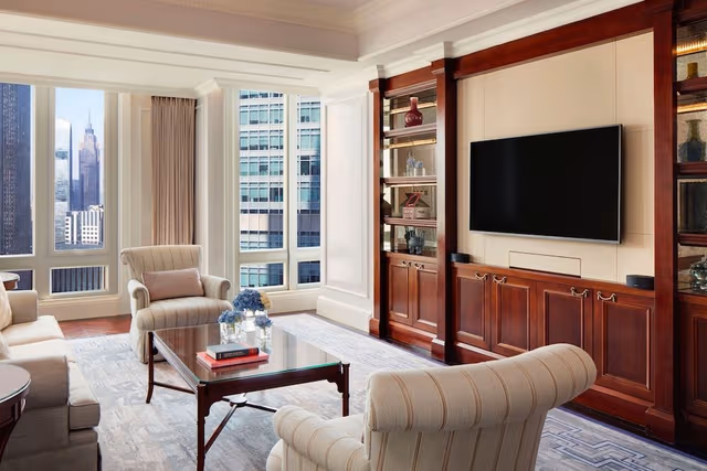 Club Suite, 1 Bedroom, City View