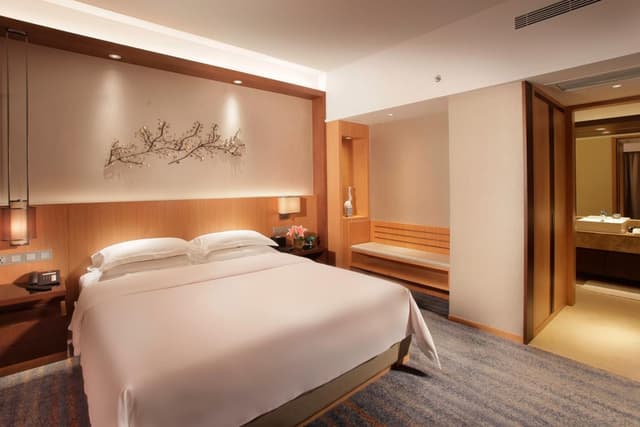 Premier River View Suite