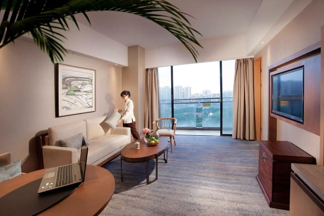 Premier River View Suite