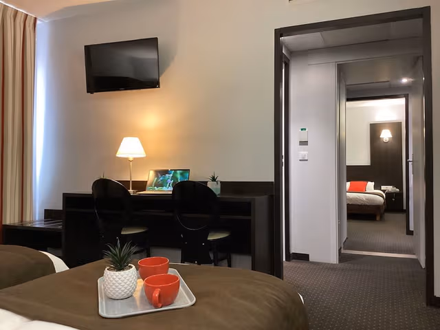 Family Suite, 2 Bedrooms (4 pax)
