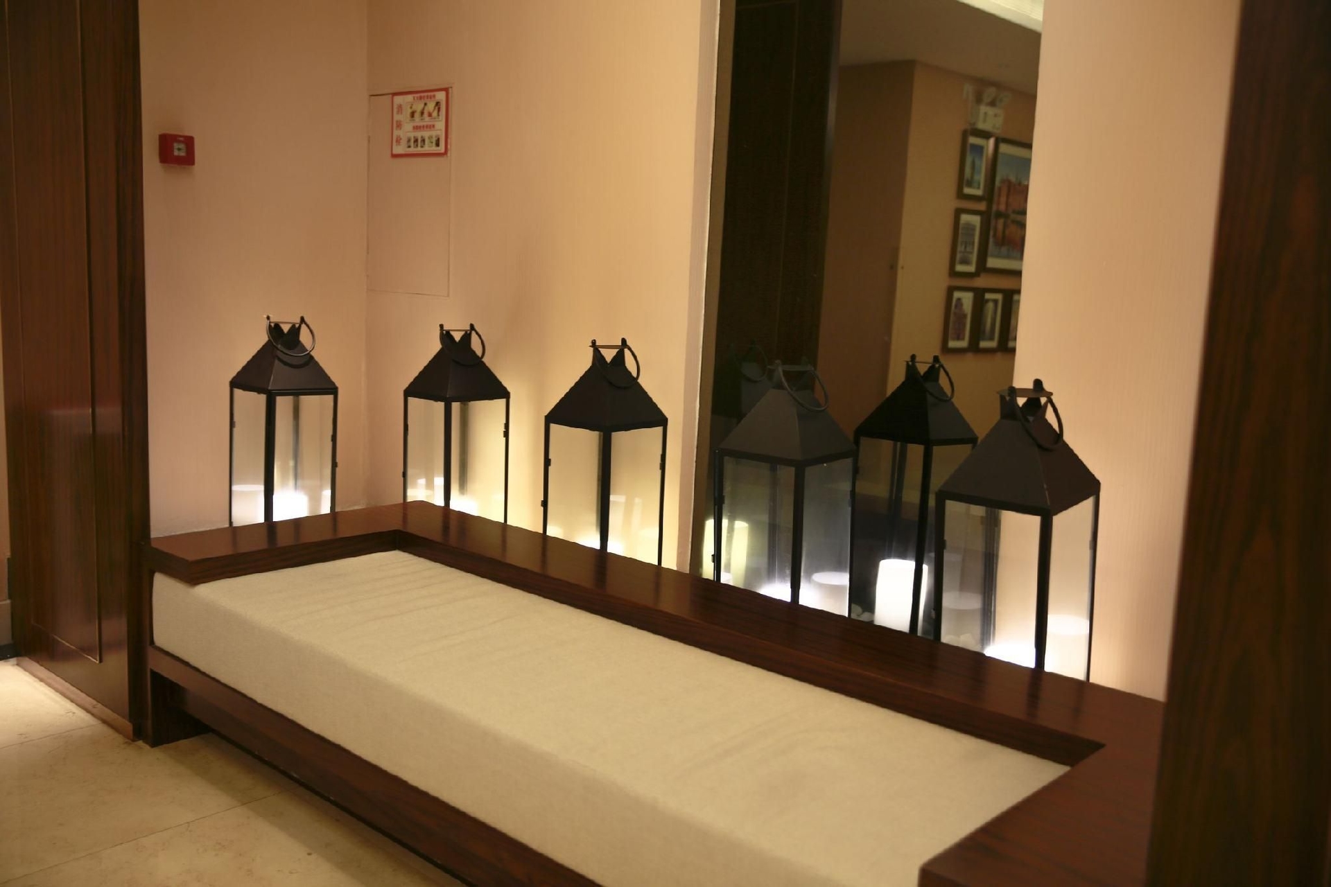 นิวรีเจนท์ โฮเทล (New Regent Hotel)3