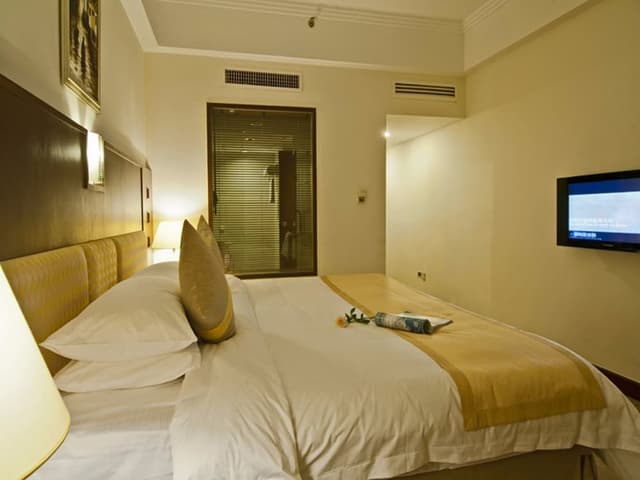 Deluxe King Room