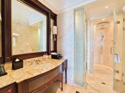 1 King Standard Sea View High Floor