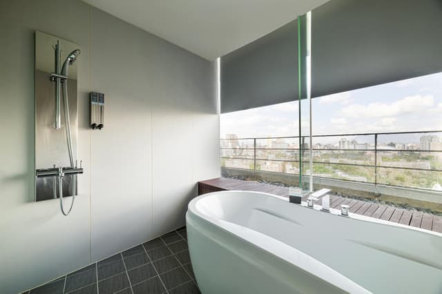 Deluxe Queen Room with View
