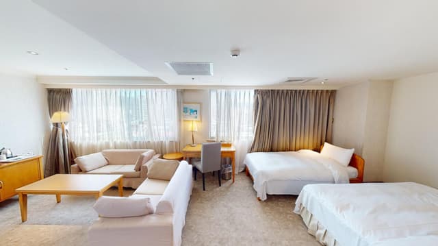 Deluxe Triple Room
