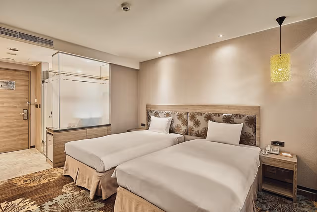 Deluxe Twin Room for 2 People