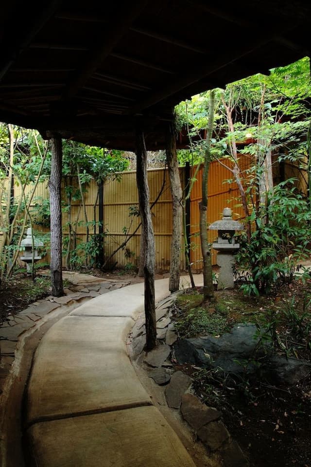 Japanese Western Room with Shigaraki-yaki Ceramics Bath, Non Smoking