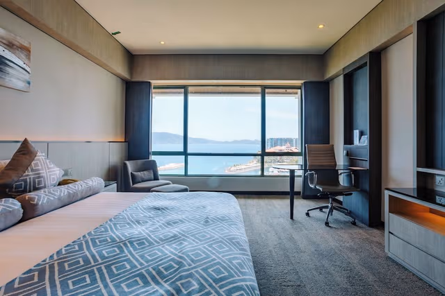 Deluxe Sea View King