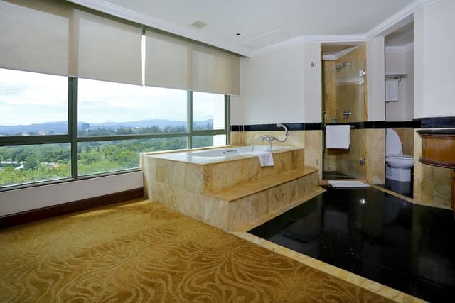 Pacific Executive Suite