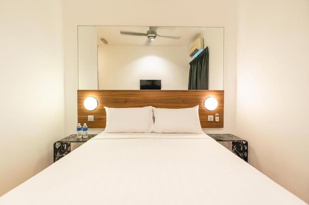 Tune Hotel Danga Bay, Johor3