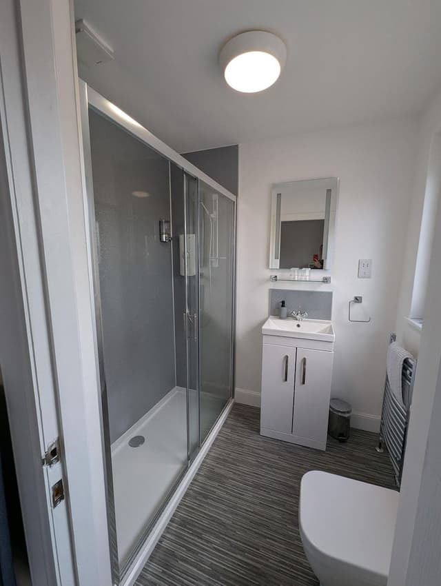 Standard Twin Room, Ensuite