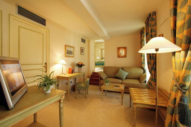 Superior Suite, 1 Double Bed and 1 Sofa Bed, City View (SUITE PRESTIGE)