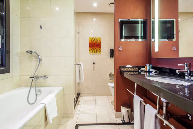 KING EXECUTIVE BUSINESS ROOM