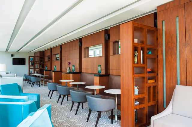 EXECUTIVE PANORAMIC SUITE