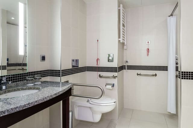 QUEEN ACCESSIBLE ROOM