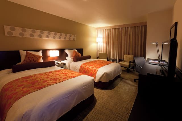 Standard Room, 2 Twin Beds (Top Floor)