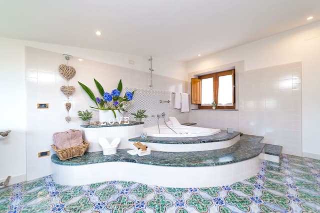 Suite, Jetted Tub, Sea View