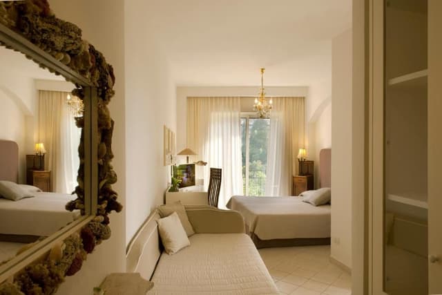 Deluxe Double Room with Balcony and Sea View