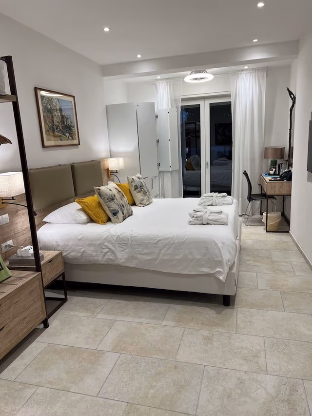 Deluxe Studio Suite, Sea View