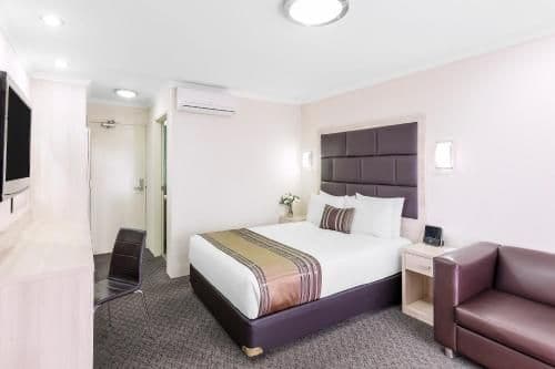 Executive Queen Room