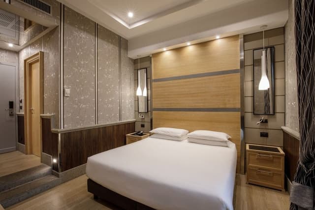 Luxury Triple Room