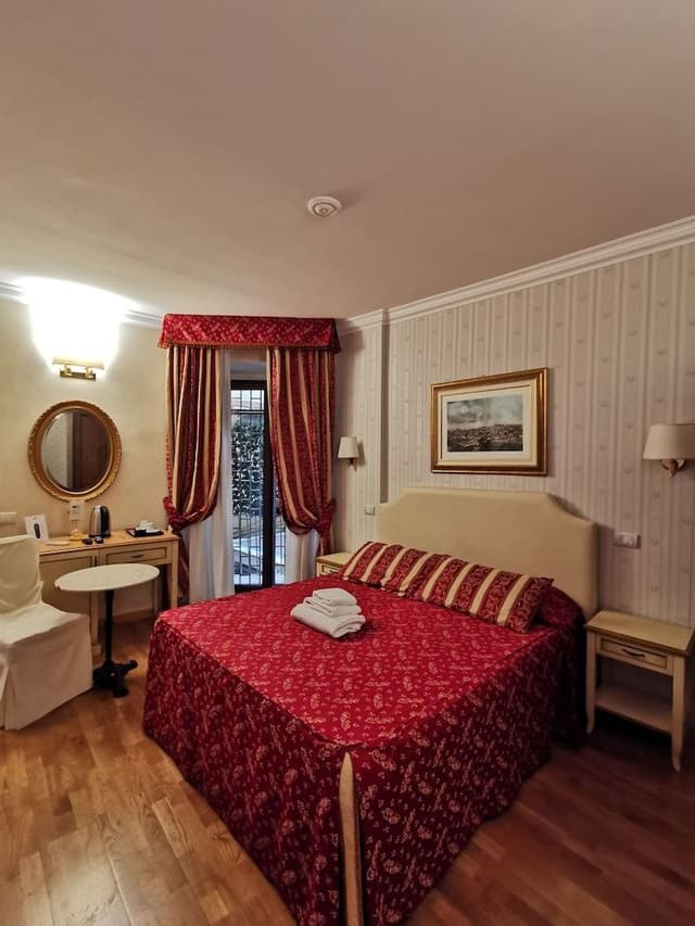 Economy Room