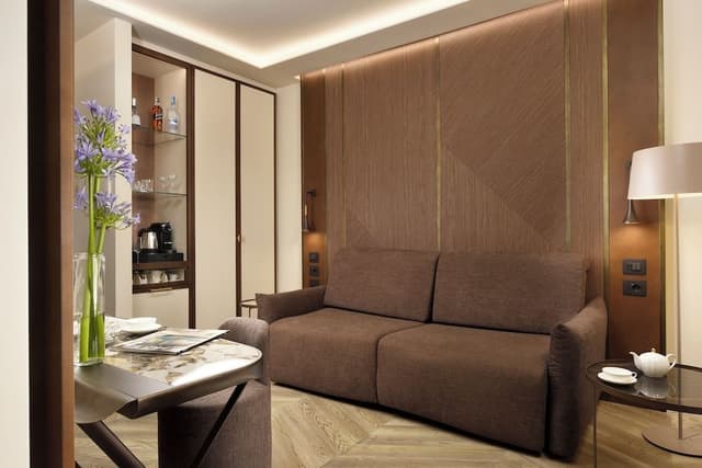 Gallery Single Room