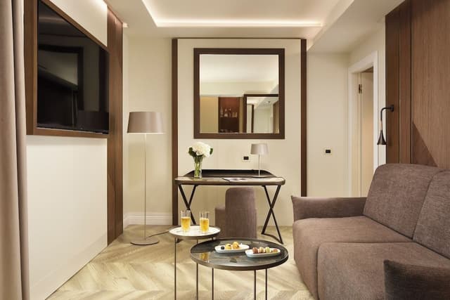 Gallery Single Room