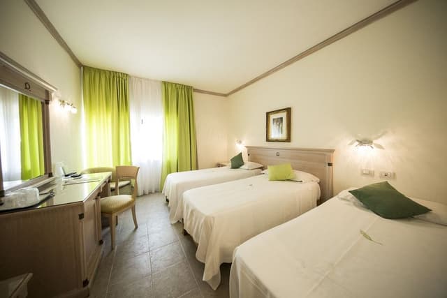 Triple Room