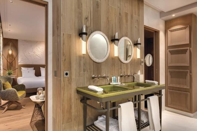 Junior Suite 1
