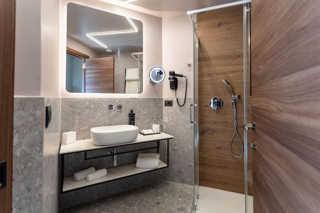 Deluxe Room, Balcony, City View