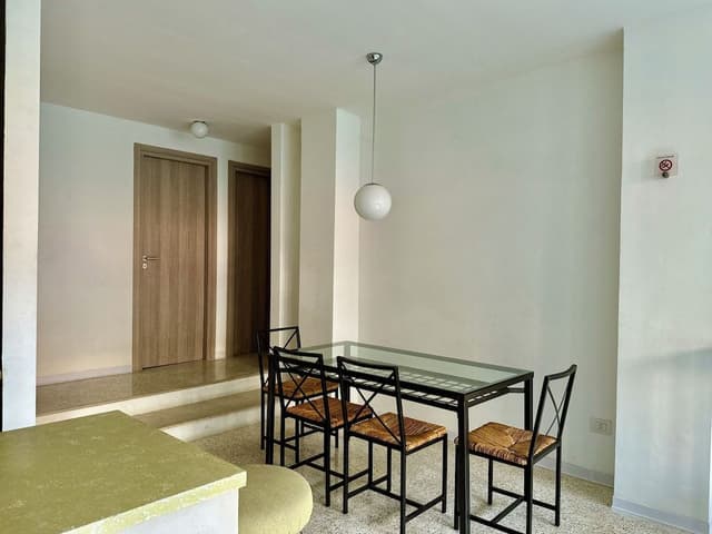 Classic Apartment, Courtyard View