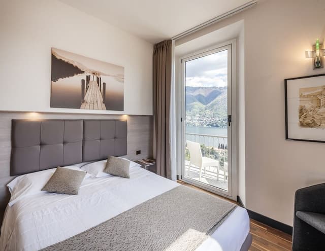 Standard Double Room, Balcony, Lake View