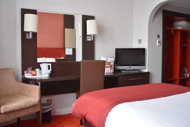 Family Room, 1 King Bed