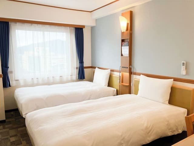 Standard Room, Smoking