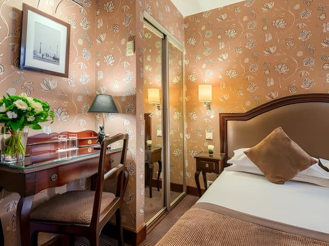 Comfort Double or Twin Room