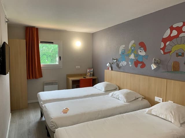 Triple, 3 single beds