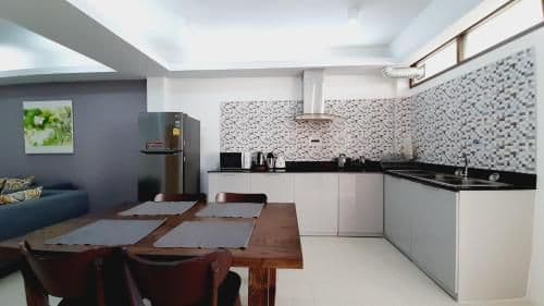 1-Bedroom Apartment with Kitchen