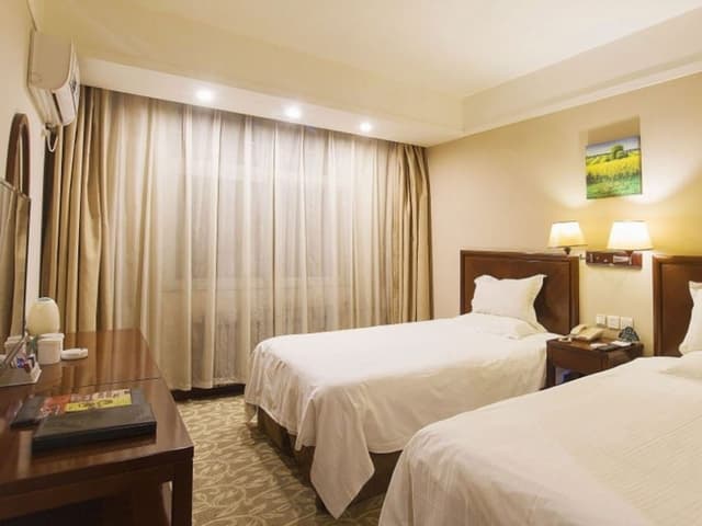 Standard Twin Room