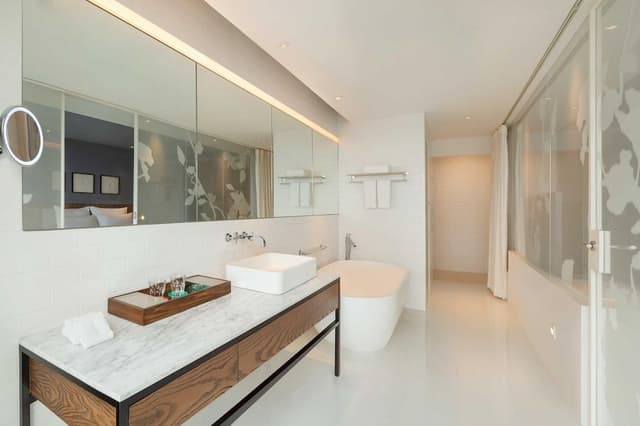 Business Room, 2 Double Beds, City View