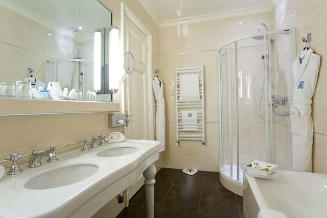 Prestige Room