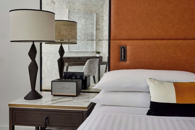 Champs Elysees View Room