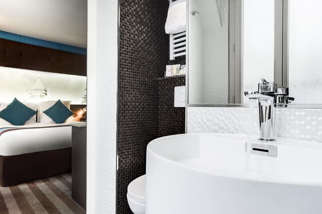 Standard 1 Queen bed - No Smoking, Twin Beds on Request