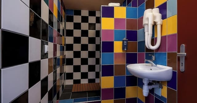 Basic Single Room, Shared Bathroom