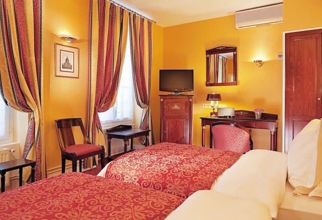 Deluxe Double or Twin Room