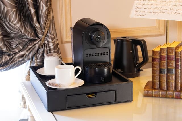 Suite, Kitchenette